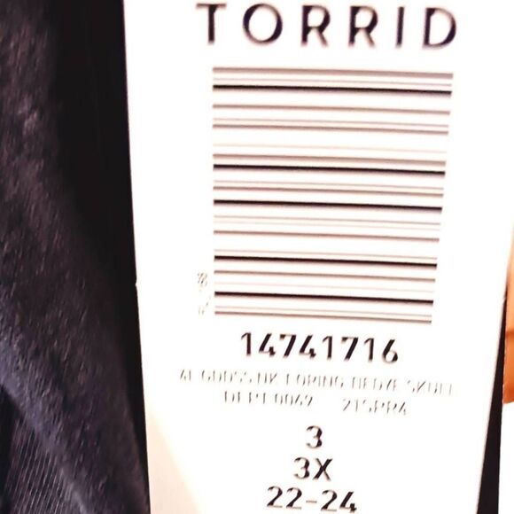 TORRID Black & Ivory Tie Dye skull high Neck Tank Top - Picture 13 of 15